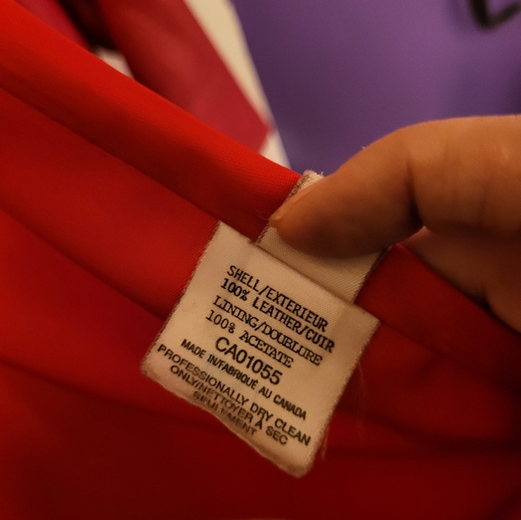 Vintage Red Leather Fall Coat. - Picture 6 of 6